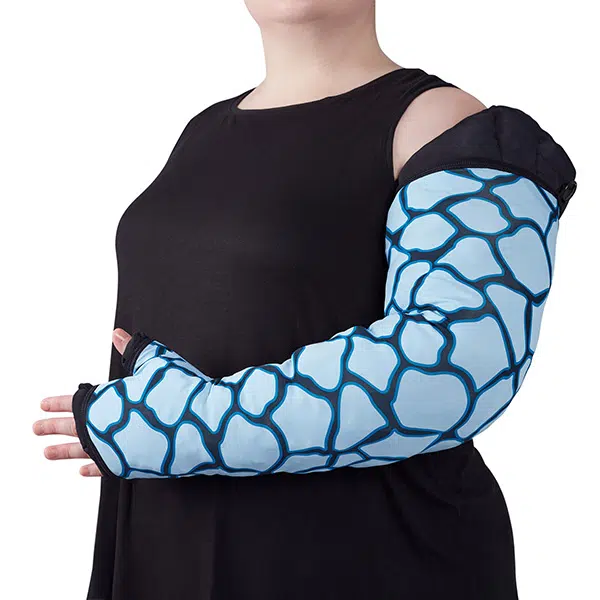 circaid-profile-arm-sleeve_full_blue-giraffe-oversleeve_main-image